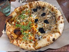 小龙虾黑松露双拼披萨-O'mills Sourdough Bakery&Bistro(永嘉路店)