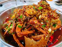 -凤凰路何眼镜香辣蟹(花果园店)