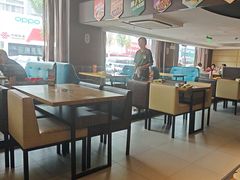 -豪客来牛排(人民东路店)