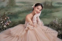 -易摄影婚纱摄影工作室