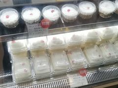 零售区-红宝石·鲜奶小方·海派西点房(莘庄龙之梦店)