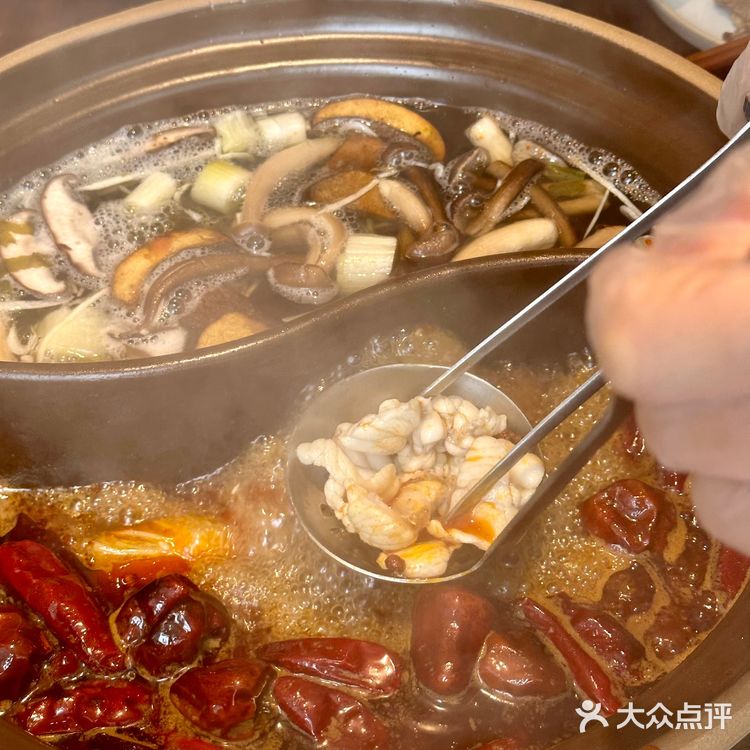 盐城天花板海鲜打边炉火锅南城宛风