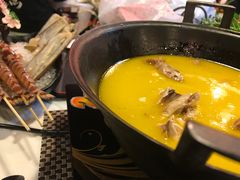 -鲜入围煮花胶鸡海鲜火锅