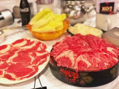 安格斯牛肉-鲜入围煮花胶鸡海鲜火锅