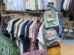 -王府井奥莱临潼小镇(临潼店)