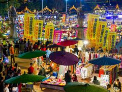 -东南亚风情赶摆街夜市