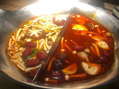 台式麻辣锅-湊湊火锅·茶憩(杭州湖滨银泰in77店)