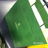 超高级水果店下面的甜品店当然要吃啊