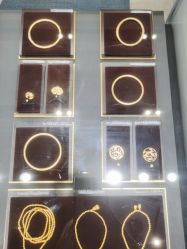 -周大福CHOW TAI FOOK(金汇广场珠宝店)