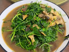 -胡子饮食店