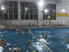 -领晟体育蓝天花园室内游泳馆