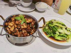 -峨嵋小镇·川菜(勒泰中心店)