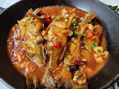 酱香黄骨鱼装-美味故事特色餐厅(汉阳郭茨口店)