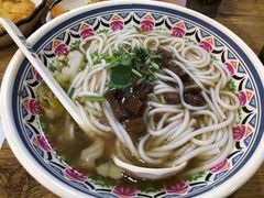 -鑫花溪牛肉米粉(人民广场店)