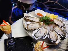 -OZONE 顶楼酒吧(香港丽思卡尔顿酒店)