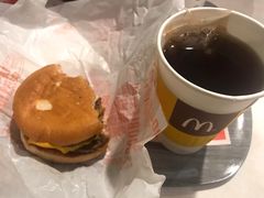 -麦当劳(虹梅路地铁站店)
