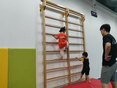 -蜩动儿童运动成长馆(恒生万鹂广场店)