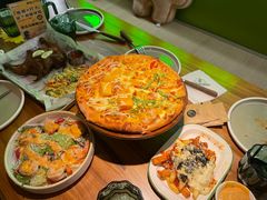 -Dragon Pizza•圆脸龙披萨·牛排餐厅