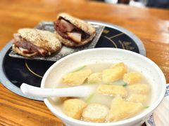-老天桥酱肉烧饼夹肘子(天桥店)