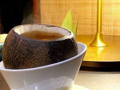 椰子炖鸡盅-广州文华东方酒店·江-由辉师傅主理