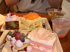 -小苍兰风铃草·礼物蛋糕(沈阳店)