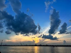 -人民防洪胜利纪念塔