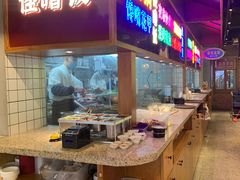 自助取餐区-怪噜范·老贵阳街头名小吃(数博万达店)