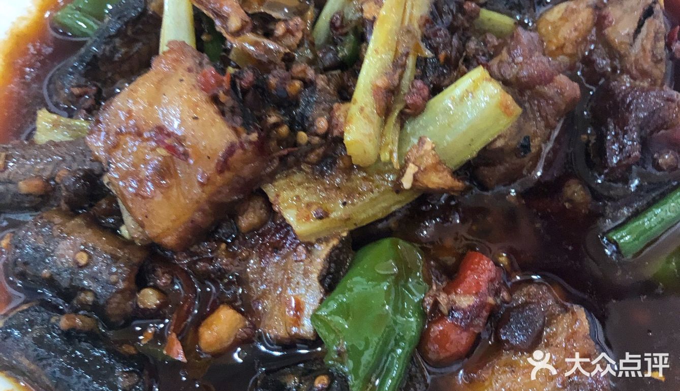 不算惊艳 「鳝段排骨」排骨鳝段本来是汤锅