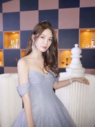 -艾朵婚纱