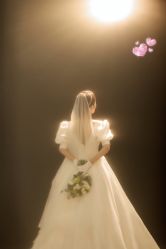 -伯爵婚纱摄影(光谷店)