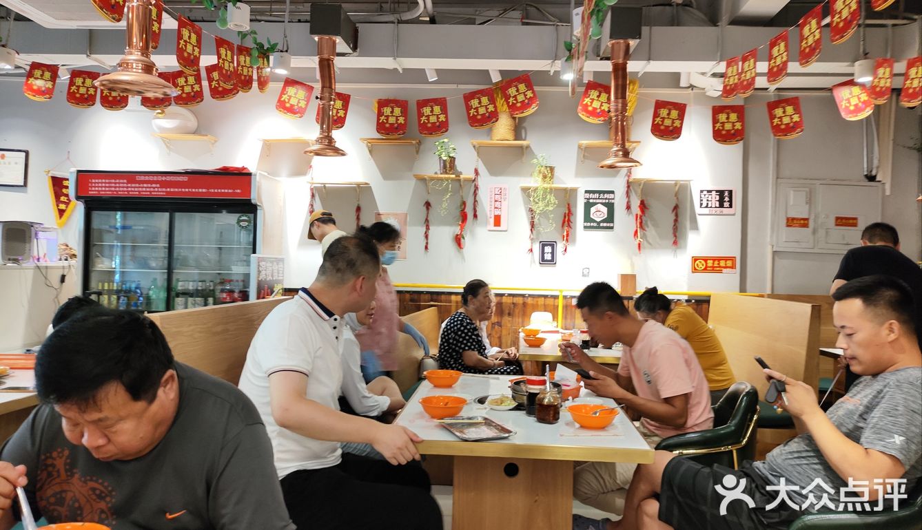 豆腐脑馄饨蒸饺小笼包油饼油条