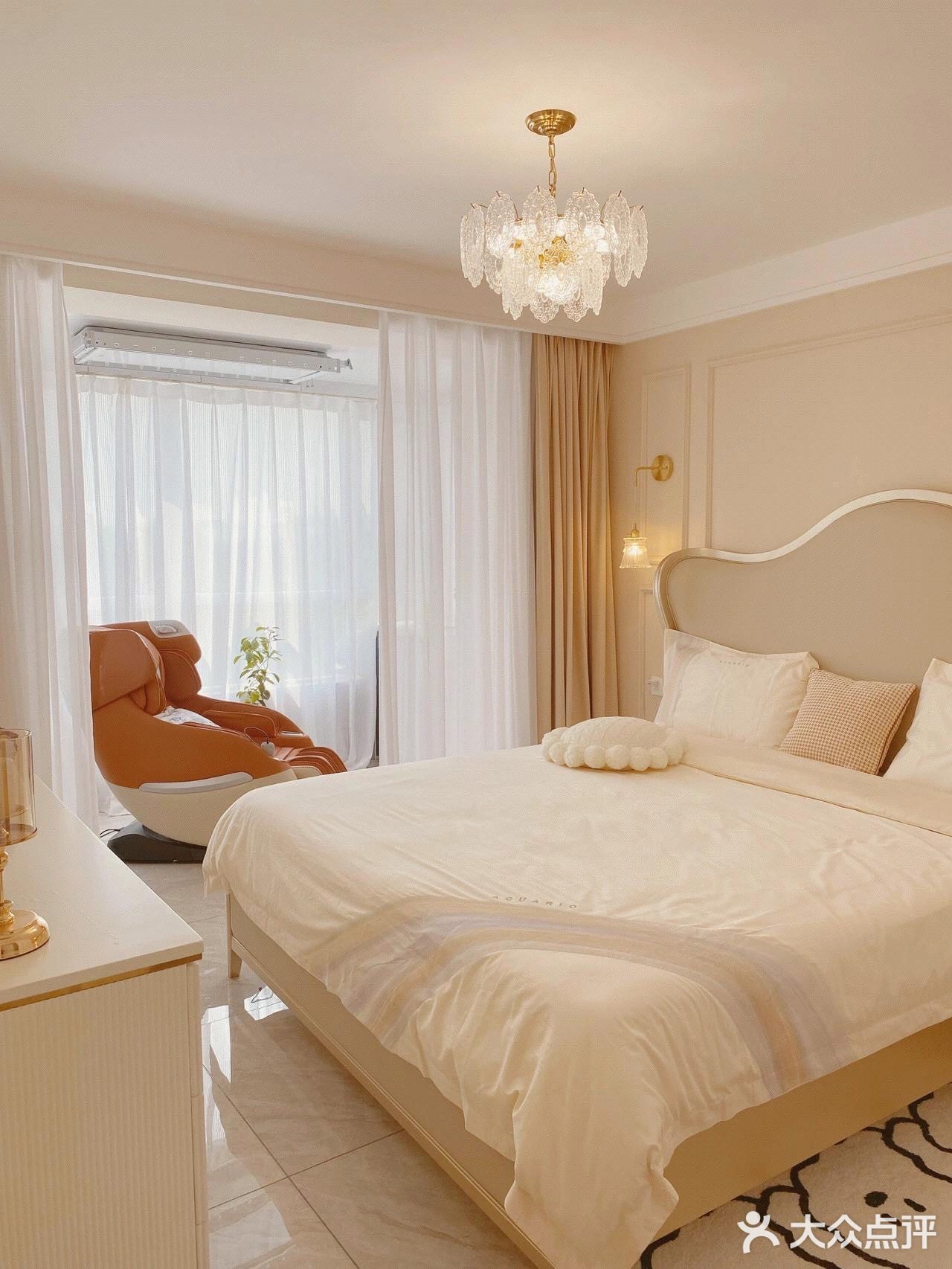 法式浪漫系卧室|满满的温柔不想出门  我家的主卧真是