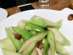 菌菇炒丝瓜-渝乡人家(和平里店)