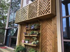 -一米阳光咖啡店(百通尚风尚水店)