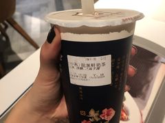 龙涎鲜奶茶-厝内小眷村(西单大悦城店)