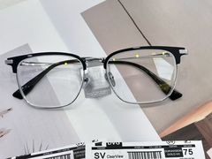 -视野联行眼镜·蔡司·控优点授权(长白万象汇店)
