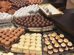 -Laderach 莱德拉(上海环贸iapm店)