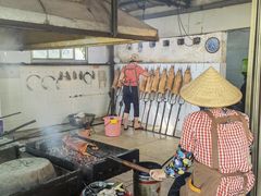 大堂-黄记四更烤乳猪店