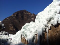 -大平台龙居瀑布旅游区