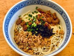 辣肉面-沪西老弄堂面馆(定西路店)