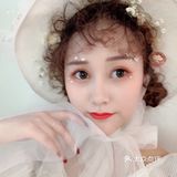 术前山根和鼻头都比较低 两眼间距看起来比较宽