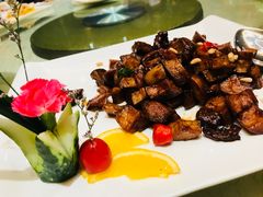 -山明水秀大饭店