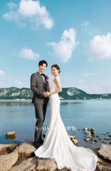 -雪中彩影婚纱摄影·微光艺术中心