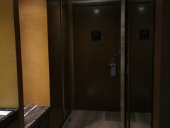 -天津梅江中心皇冠假日酒店
