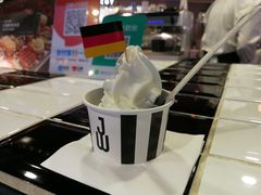 -JW德国冻酸奶Frozen Yogurt(龙湖成都滨江天街店)