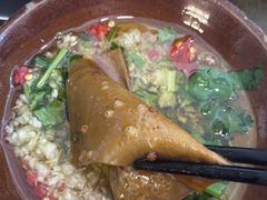 -黄潇洒老火锅(九眼桥宏济巷店)