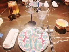 店内布置-海派悦庭·海胆烧麦·新融合菜(凯德广场店)