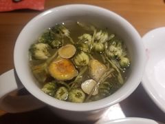 八宝茶-炉小二铜锅牛蛙•川湘菜(三里屯店)