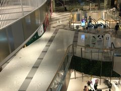 -白玉兰广场停车场