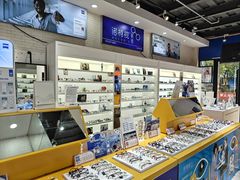 -诺柯视眼镜-蔡司依视路官方工厂店(淞南一店)